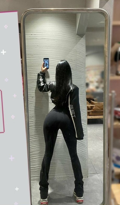 18 asian onlyfans xxx galleries