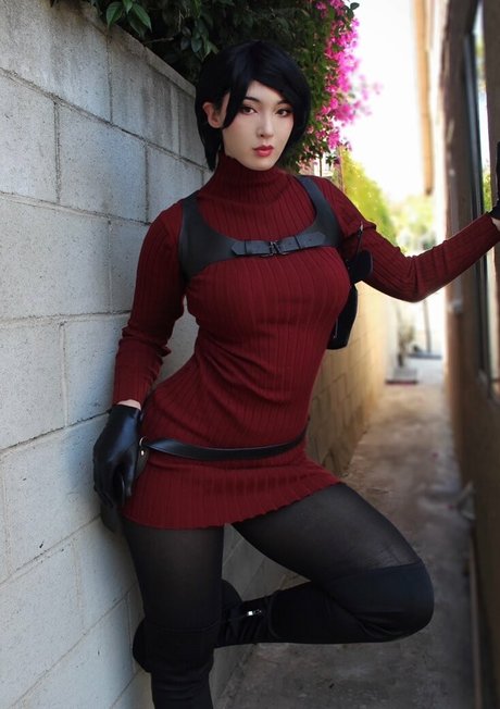 Caytie Cosplay exclusive actress img