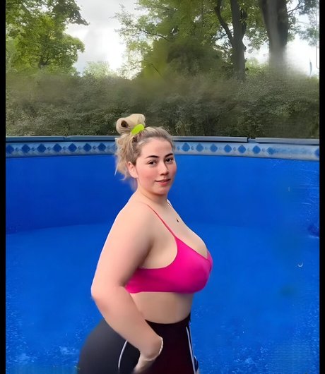 Stephanie Reyes high quality actress picture