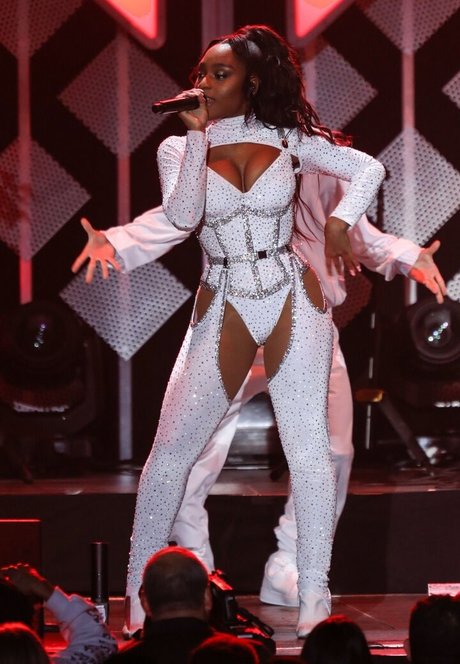 trimmed onlyfans beautiful porn image