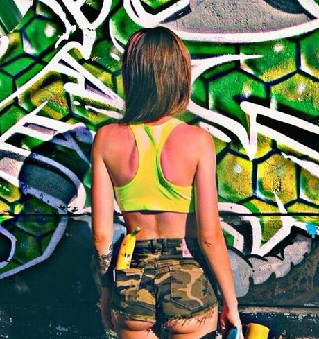 Kristina Rybalchenko high quality model img