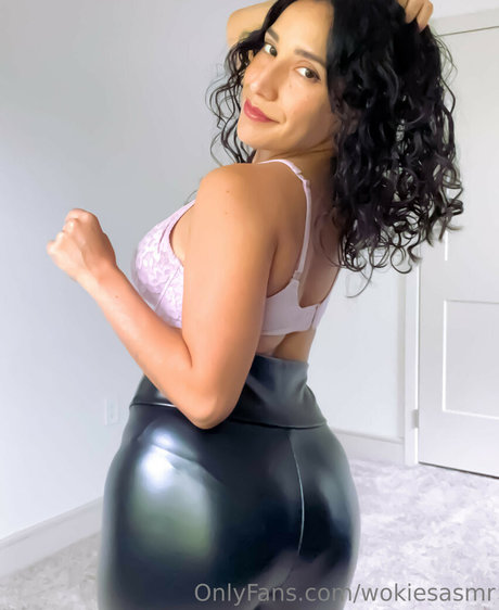 WokiesASMR pretty model photo