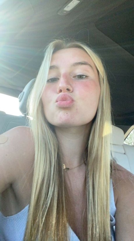 Alexa Meyer model nudes pics