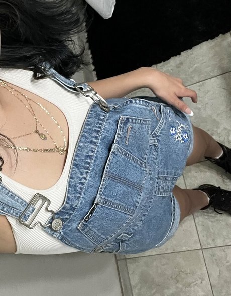 Erotiicaaa hot model img