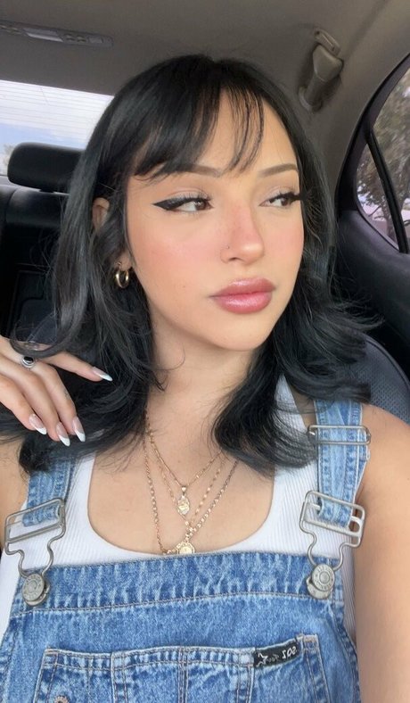 Erotiicaaa model pretty galleries