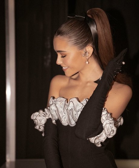 Madison Beer star erotic pics