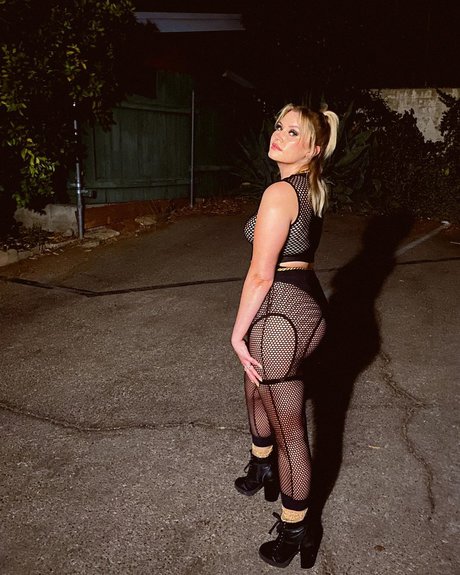 Whitney Moore pornstar hot image