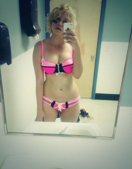 Whitney Moore model nude img