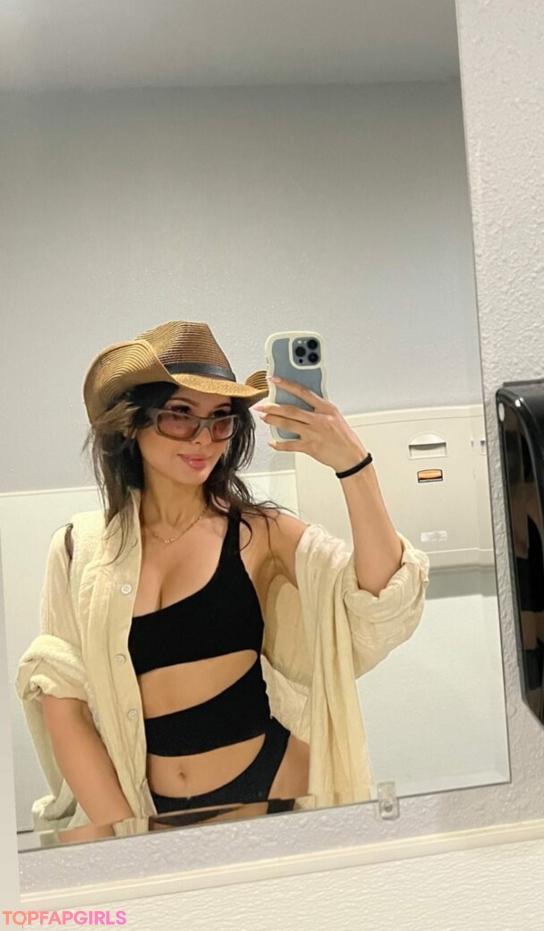 Sssniperwolf top model archive