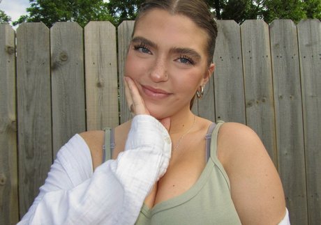 seerahb2 nude pornstar pics