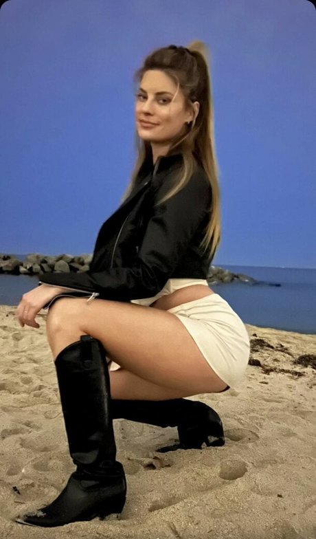 female influencer onlyfans art xxx photos