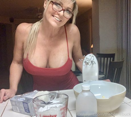 fight onlyfans beautiful nude pictures