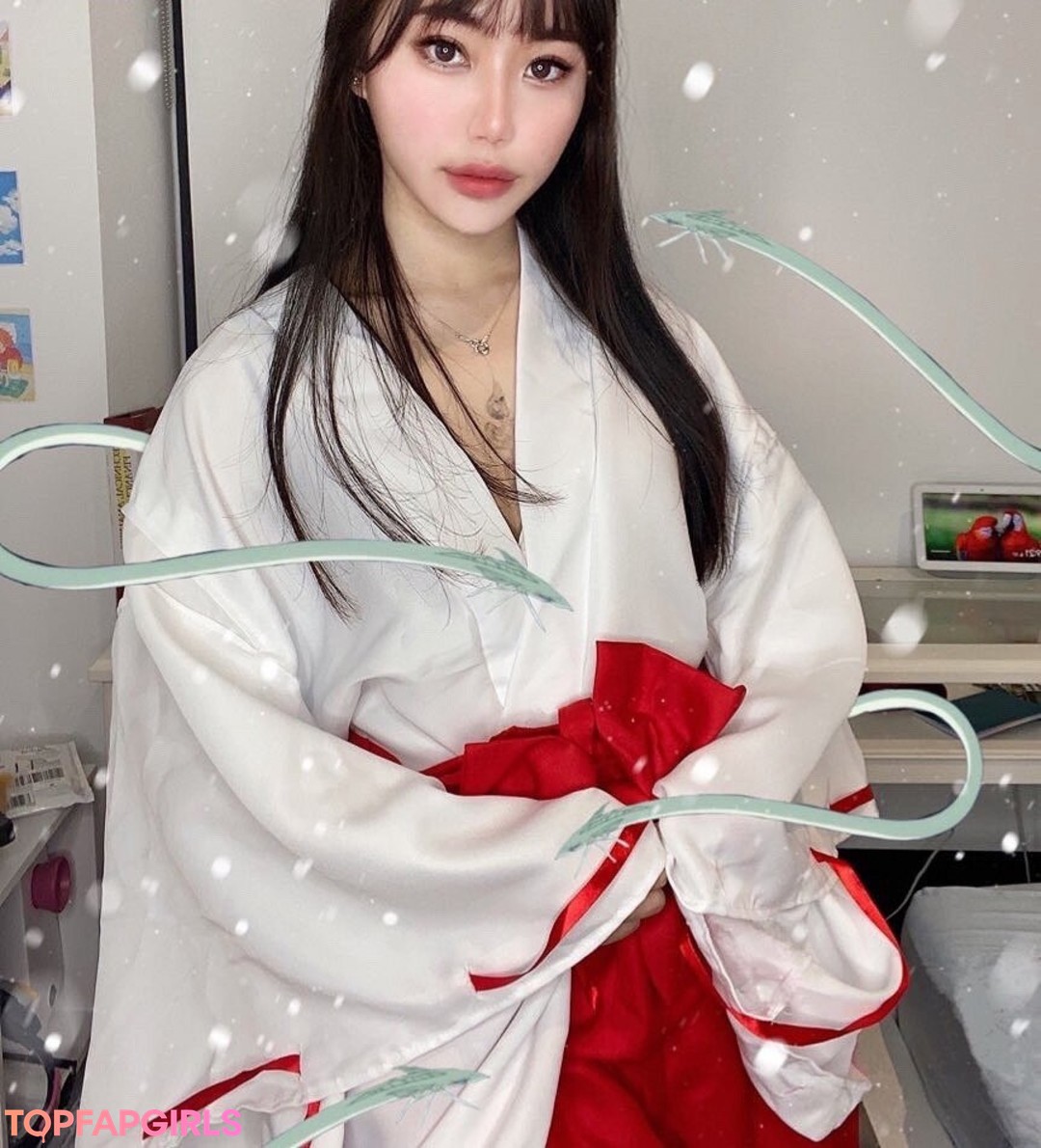 sylvieaeri star erotic picture