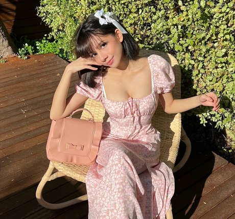 Eeeveenara perfect model image