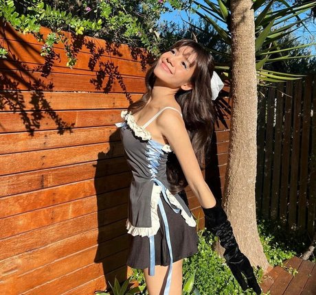 Eeeveenara naked model galleries