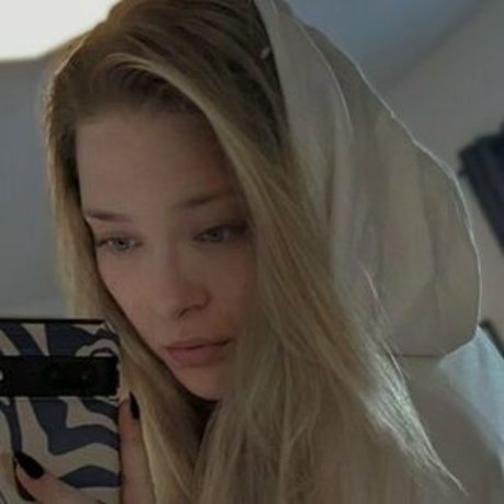 Neevi best model pics