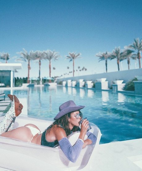 Alanna Jade Taylor free pornstar pictures