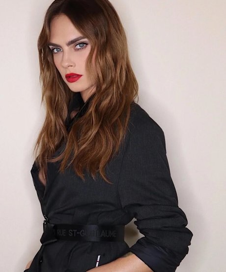 Cara Delevingne star top pics