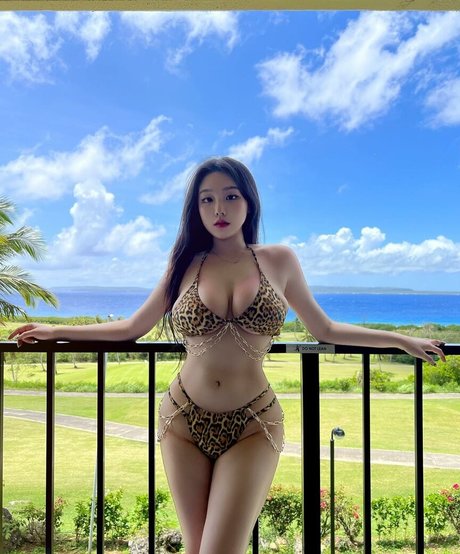 Sejinming nudes model pics