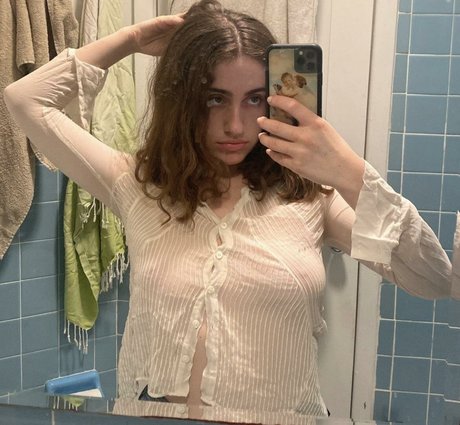 Rachel Anne Sennott adult model pictures