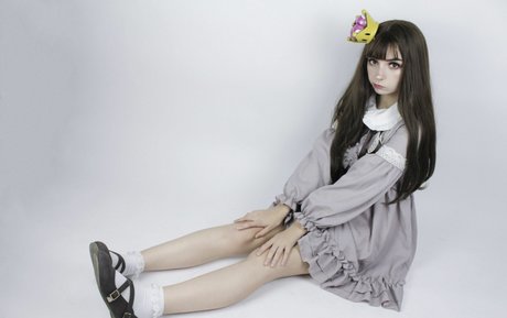 Himee lily model adult image