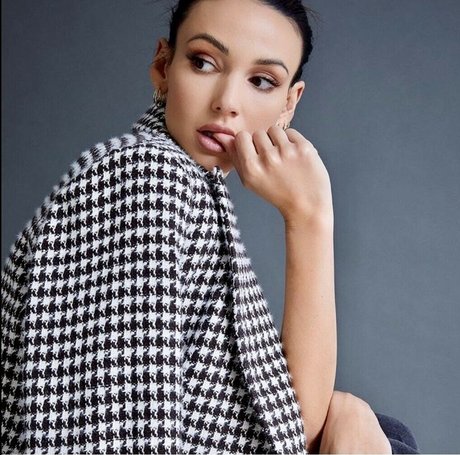 Michelle Keegan model hd gallery