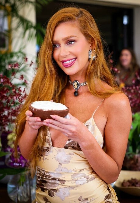 Marina Ruy Barbosa star hot image