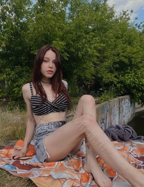 dark nipples onlyfans nude images