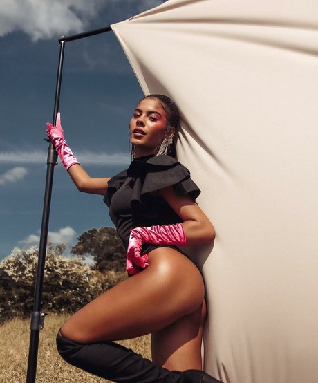 Bella Campos xxx pornstar image