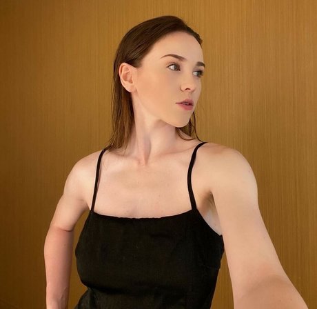 Frankie Lollia free actress img