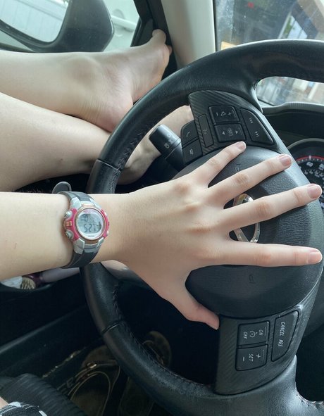 female popular onlyfans perfect images