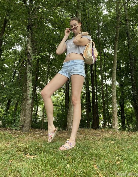 skinny asian onlyfans pornos images