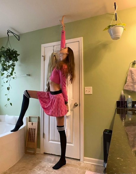 brazilian teen onlyfans top pic