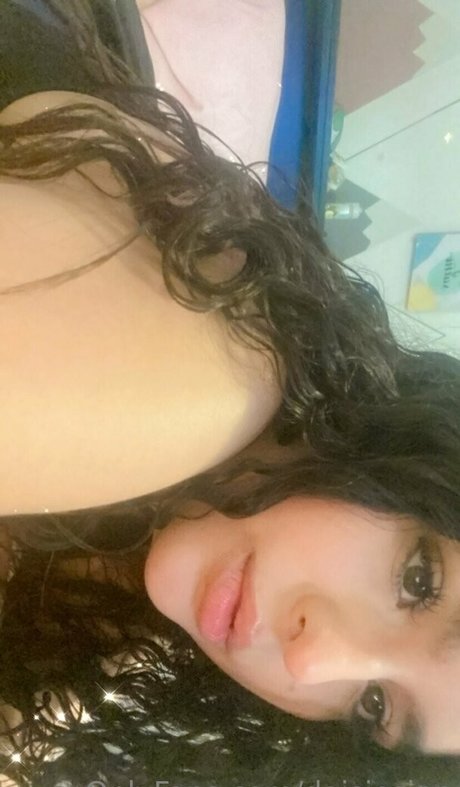 daisiesinn pornstar nudes photos