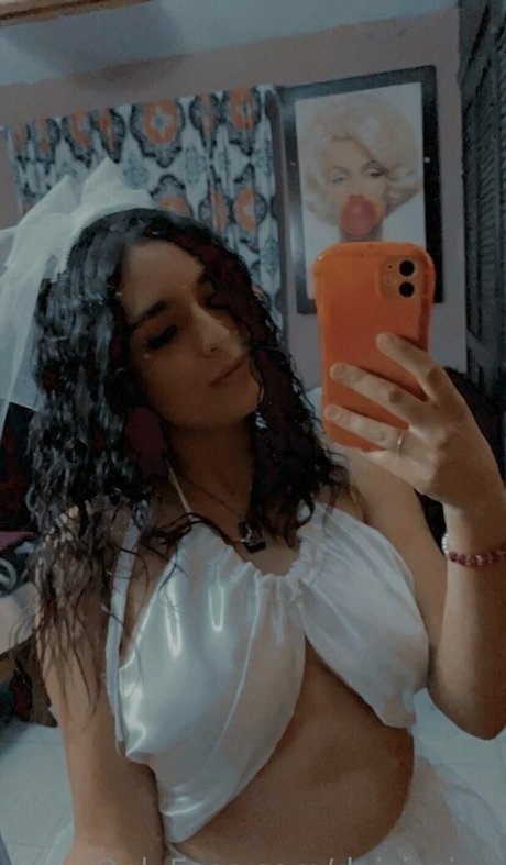 daisiesinn nude pornstar photos