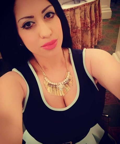 Jennifer Cortez beautiful star photo