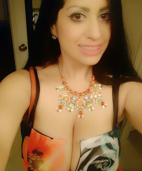 thick latina milf onlyfans hot naked images