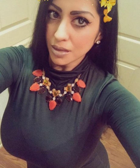 Jennifer Cortez model free pics