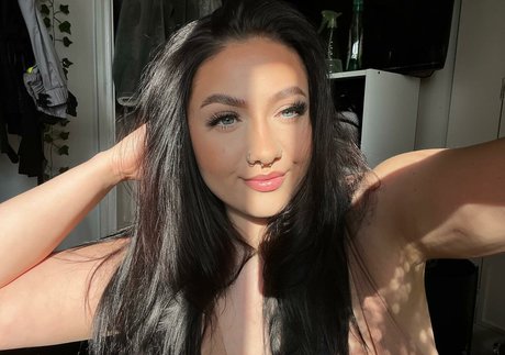 chelsea leigh adult model pics