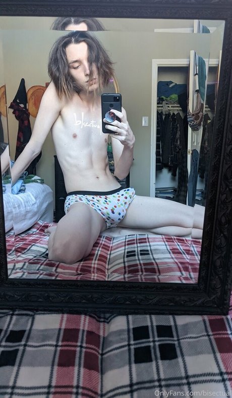 Bisectual adult star image