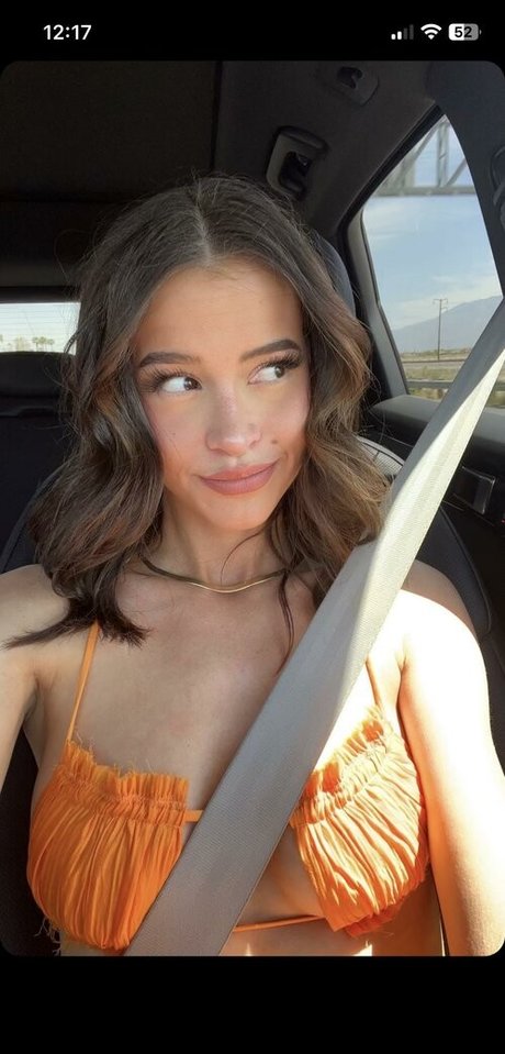 Lea Elui beautiful pornstar gallery