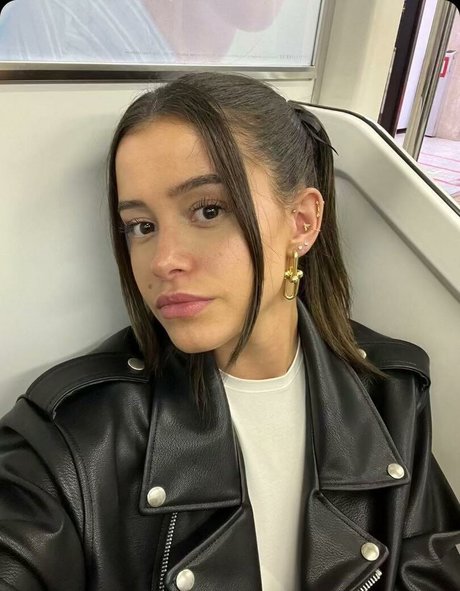 Lea Elui erotic model photos