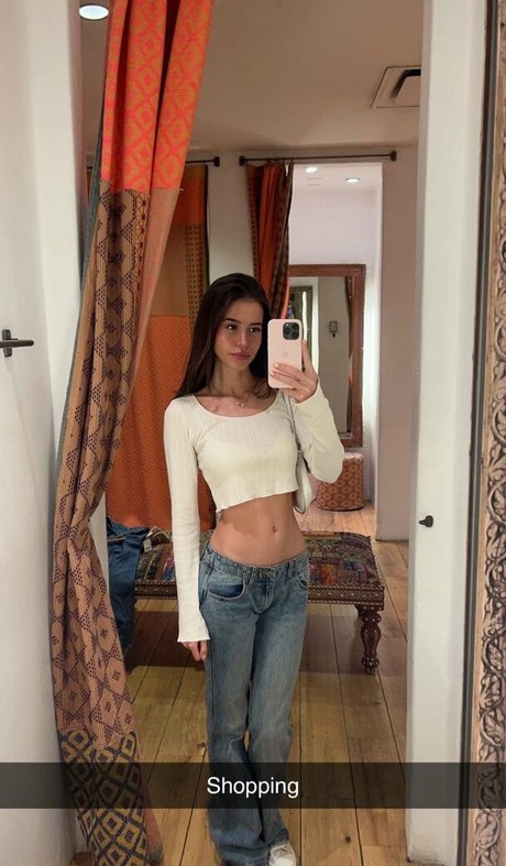 Lea Elui pornstar nudes archive