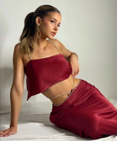 Lea Elui model sex picture