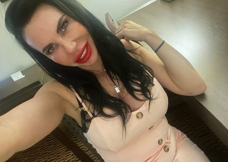 female popular onlyfans sexy naked pics