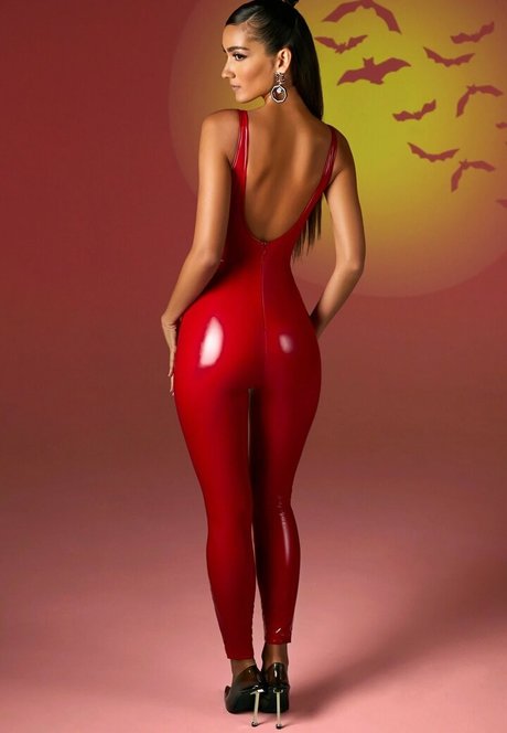 female popular onlyfans nude pics