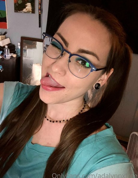 adalynnxfree naked star images