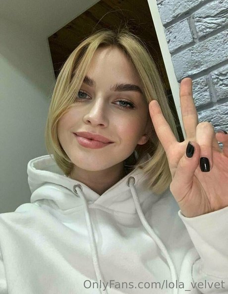 lana ocean model pretty gallery