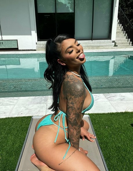 ginavalentinauncensored nude model picture