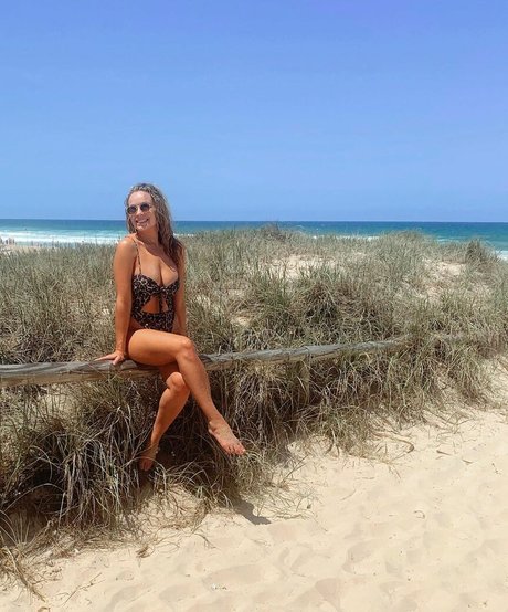 asian influencer onlyfans sexy nude image